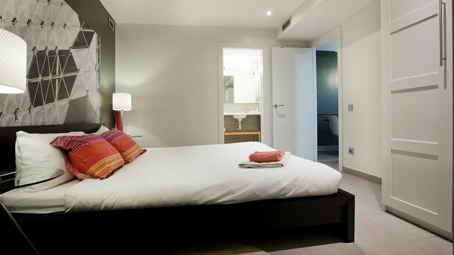 Espai Barcelona Paralel Apartments İspanya