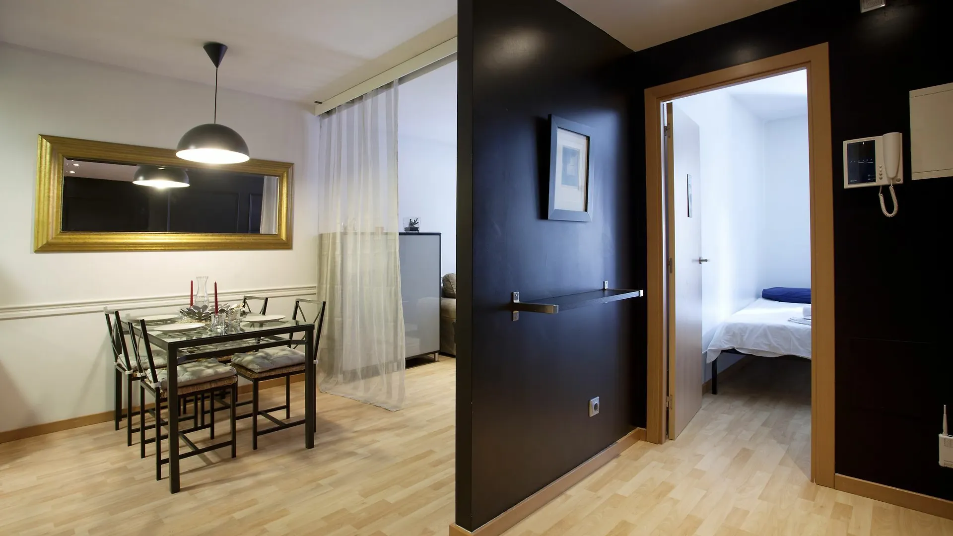 Espai Barcelona Paralel Apartments