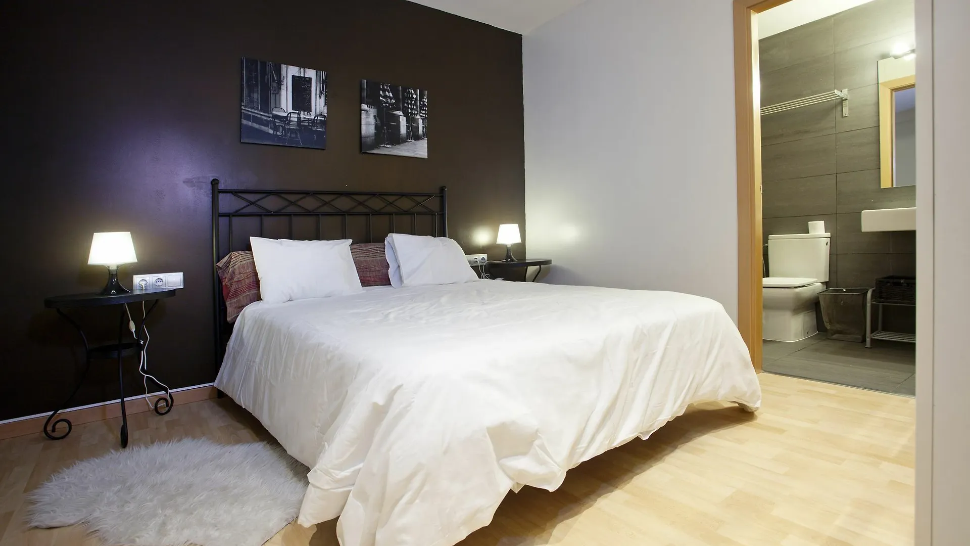 Espai Barcelona Paralel Apartments İspanya